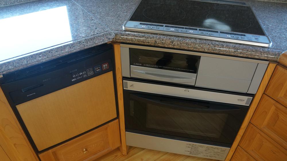 Kitchen. Dishwasher in the kitchen, IH, With electronic Konbekku! 