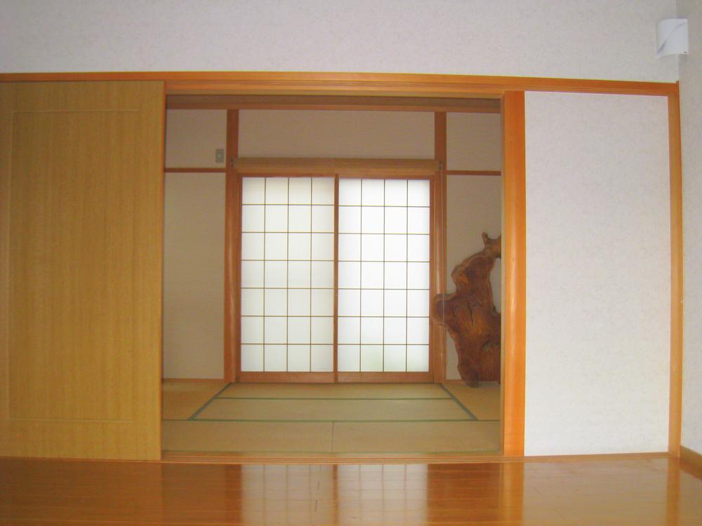 Non-living room. Living and continuation of the Japanese-style room