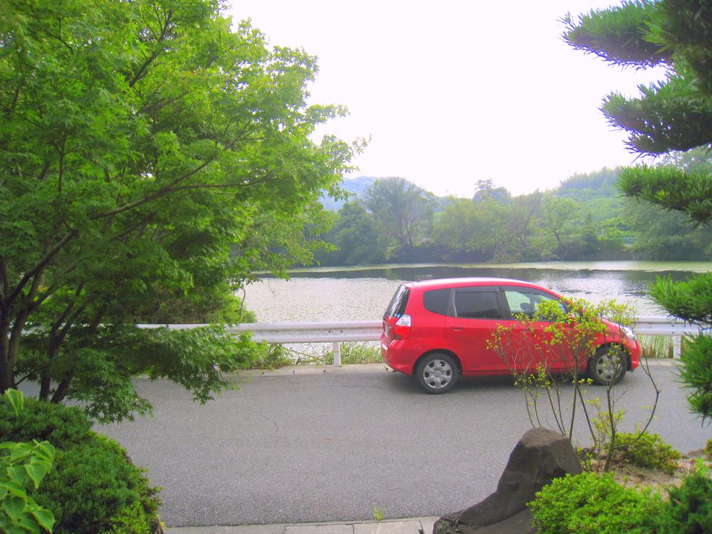 Local photos, including front road. Landscape from the room