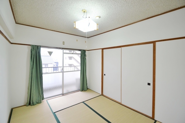 Other room space. Japanese-style room! Chaimashou Chillin in your room on tatami