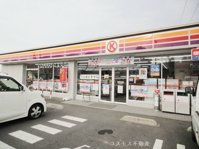 Convenience store. Thanks 650m to Okayama Nodonohigashi Machiten (convenience store)