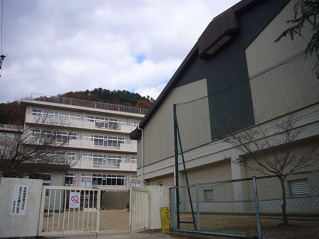 Primary school. 1091m to Okayama Tsushima elementary school (elementary school)