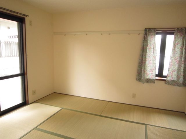 Living and room. It is a Japanese-style room of calm down space.