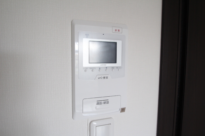 Other Equipment. auto lock ・ It is with Elevator