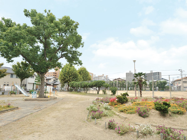 Surrounding environment. Nishifurumatsu East Park (about 400m / A 5-minute walk)