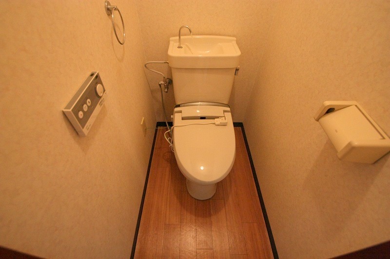 Toilet. With Washlet ☆