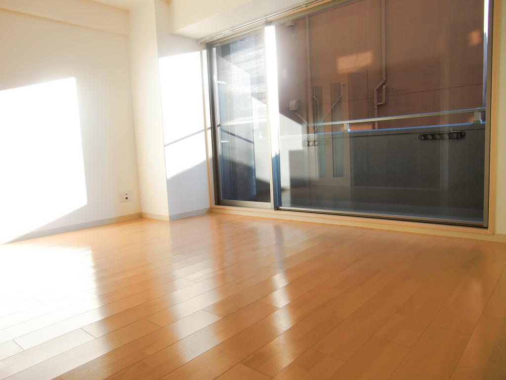 Living and room.  ※ It is another type of floor plan of the property