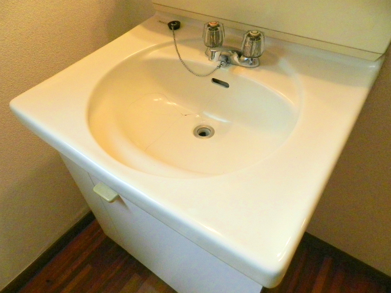 Washroom. Independent wash basin was is convenient.