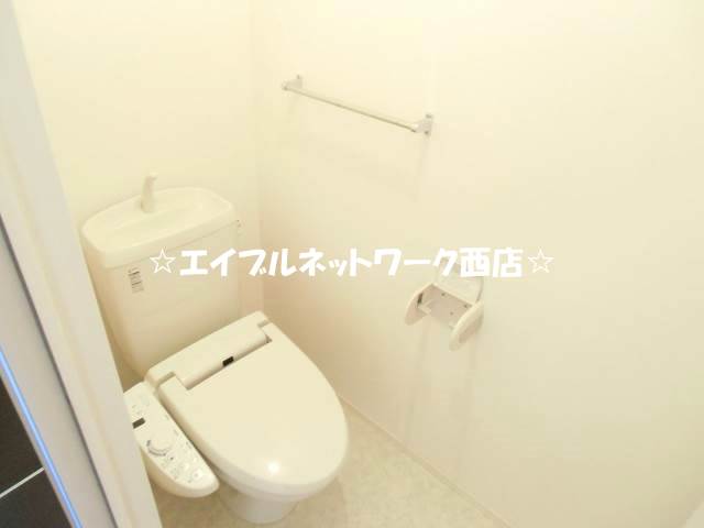 Toilet. Is an image