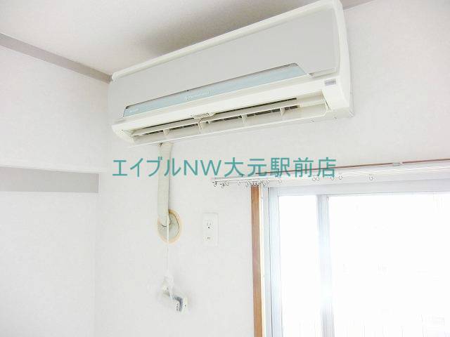 Other Equipment. It comes with air conditioning ☆