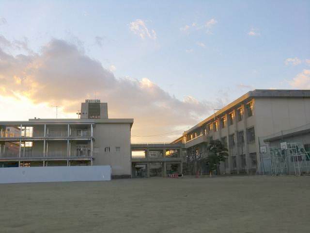 Primary school. Nishi Elementary School until the (elementary school) 900m