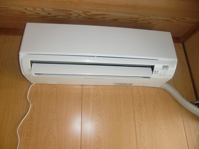 Other Equipment. It comes with a new air conditioning ☆