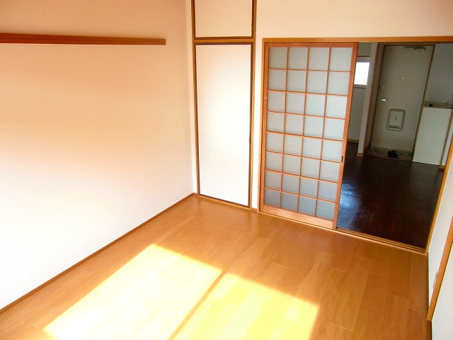 Living and room.  ※ It is another type of floor plan of the property