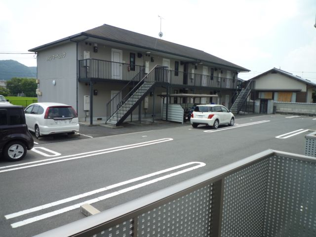 Balcony. There is nothing blocking the day in large site.