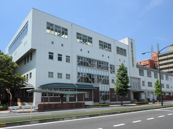 Surrounding environment. Okayama Central Elementary School (about 680m / A 9-minute walk)