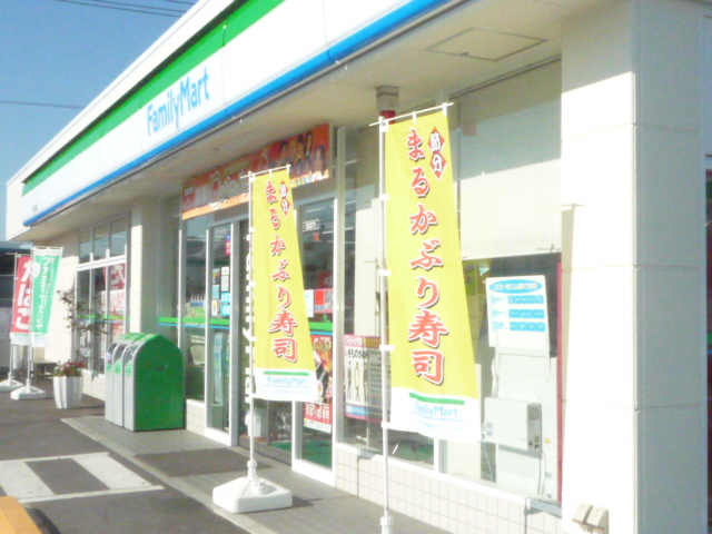 Convenience store. FamilyMart Okayama Omoto-chome store up (convenience store) 155m