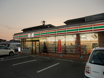 Convenience store. Seven-Eleven Okayama now 6-chome up (convenience store) 218m