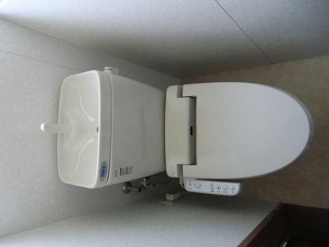 Toilet. Bidet