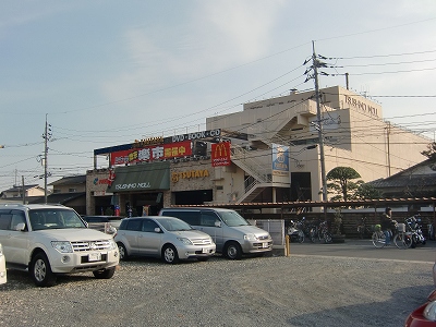 Shopping centre. Tsushimamoru until the (shopping center) 867m