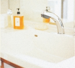 Bathing-wash room.  [Bowl-integrated wide counter] Spacious easy-to-use counter of depth. Cleaning is easy because it is seamless bowl-integrated.