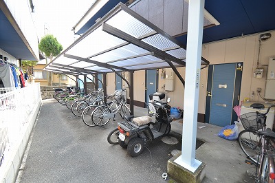Other common areas. Rain not knowing in the roof with bicycle parking stations!
