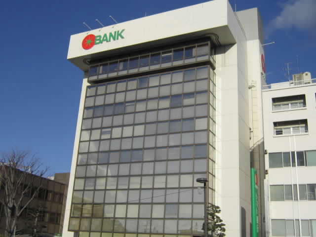 Bank. 506m until tomato Bank head office (Bank)