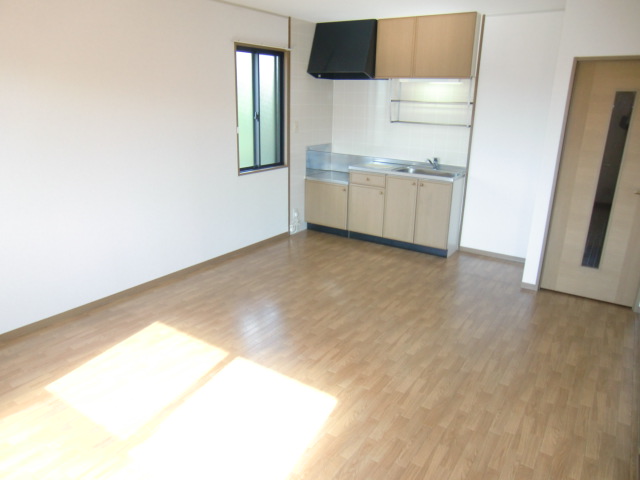 Living and room.  ※ It is another type of floor plan of the property