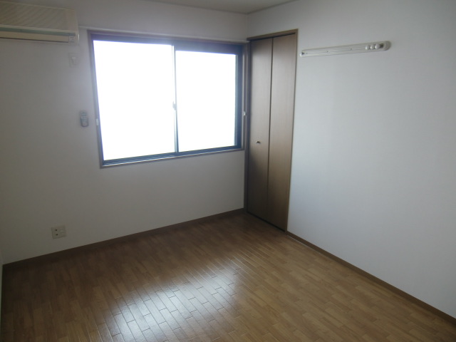 Living and room.  ※ It is another type of floor plan of the property