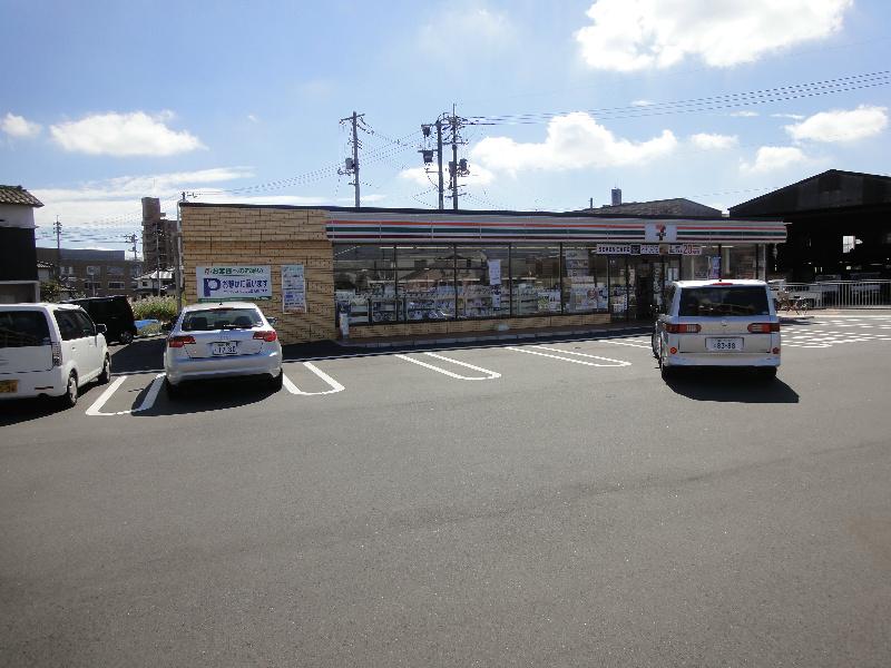 Other. It is about 350m to the Seven-Eleven store Higashifurumatsu.