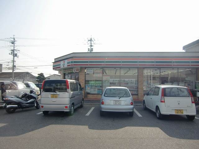 Convenience store. Sebunirebun Okayamaheiya to the store (convenience store) 474m