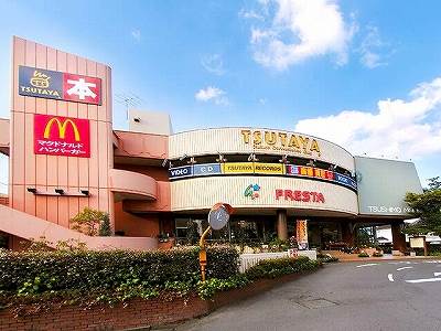 Shopping centre. Tsushimamoru until the (shopping center) 140m