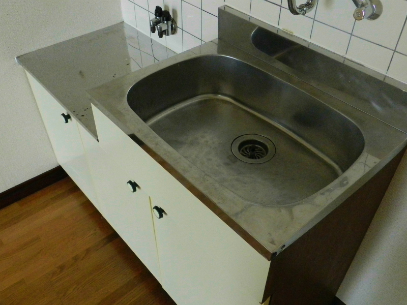 Kitchen. Two-burner stove installation Allowed