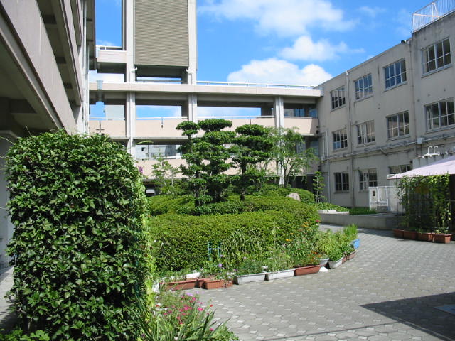 Primary school. 842m to Okayama Sanmen elementary school (elementary school)