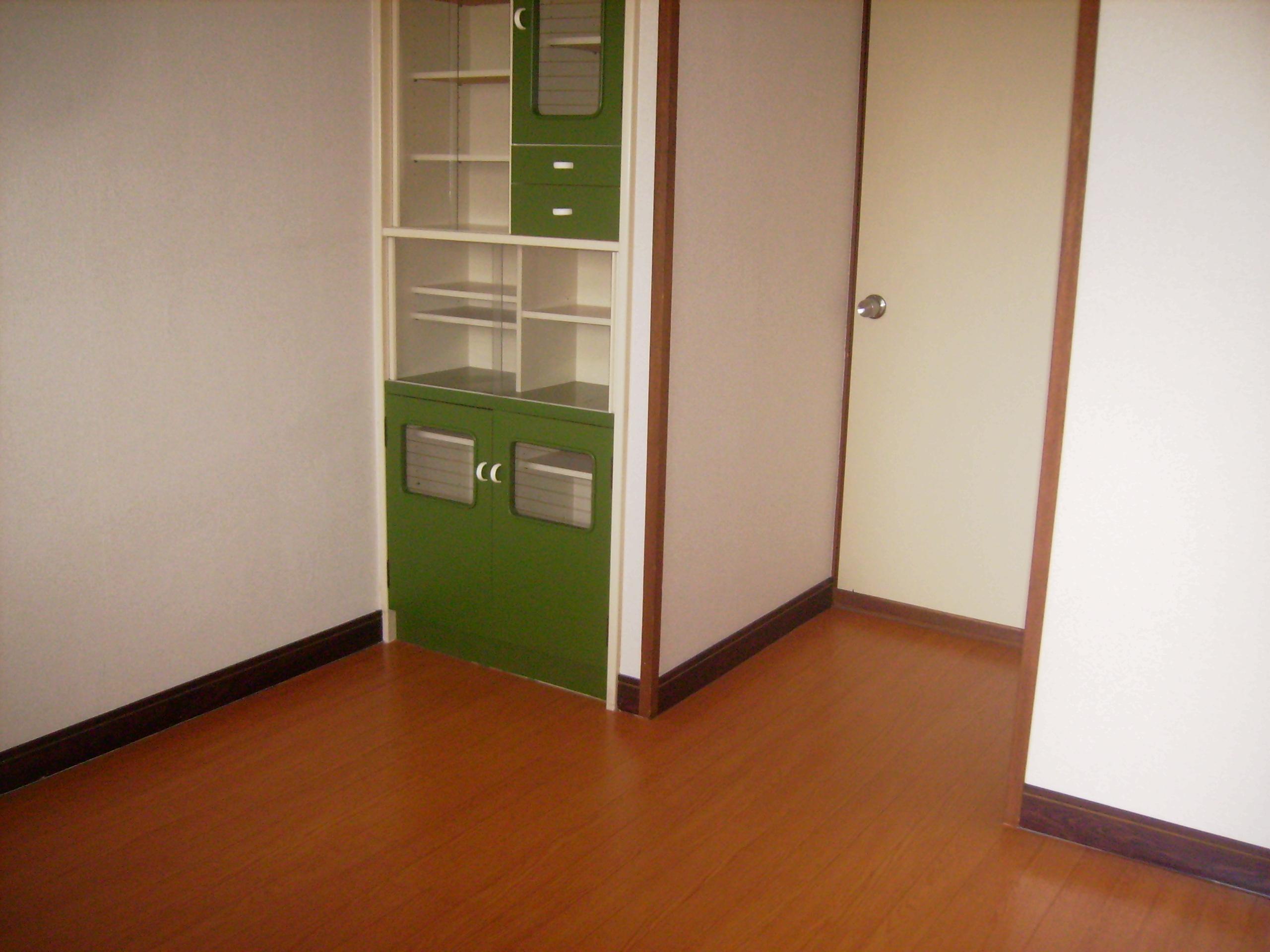 Kitchen. Equipping cupboard