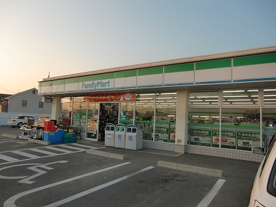Convenience store. FamilyMart Okayama Niwase store up (convenience store) 474m