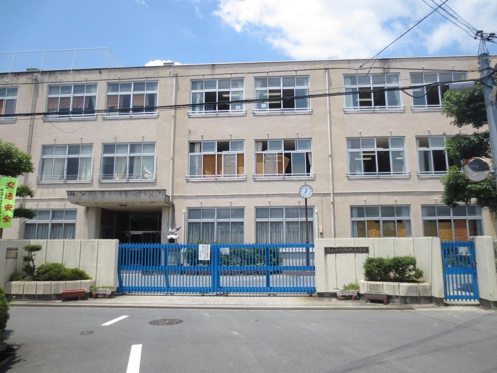 Primary school. Up to about Gono elementary school 720m