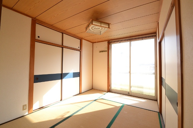 Other room space. Although we've just sun hits, Bright is ☆