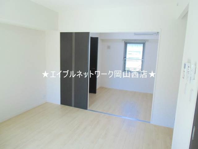 Other room space. It can be used also connect Western-style