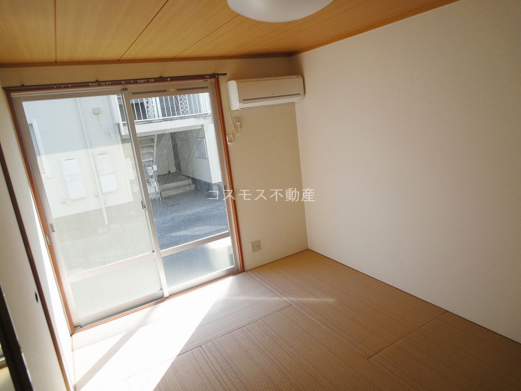 Other room space. Air conditioning ・ All rooms have lighting equipment