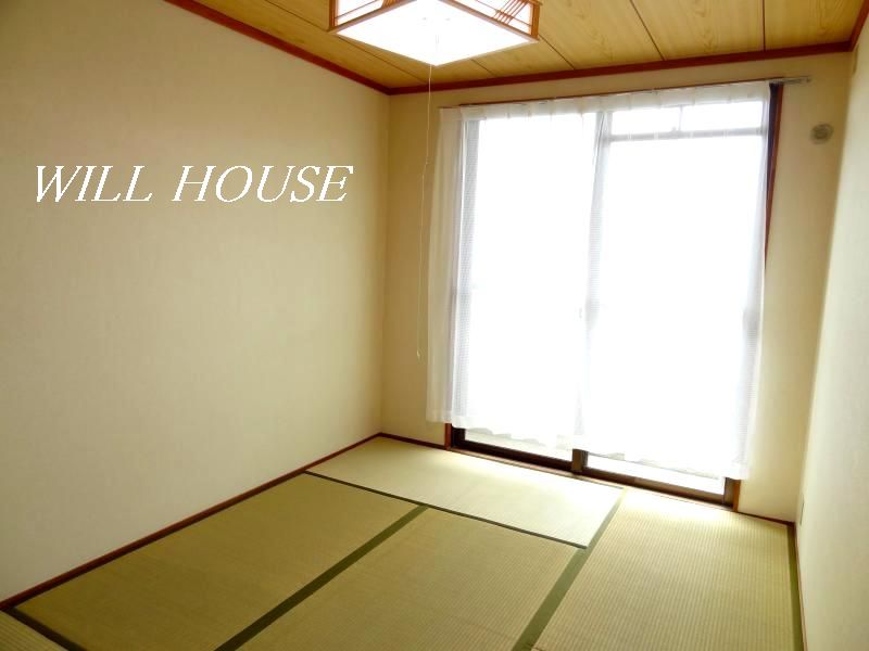 Other room space. Beautiful even Japanese-style room