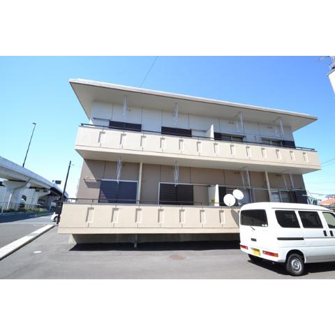 Building appearance. It is a bright room with south balcony