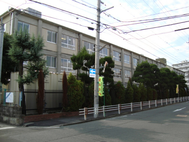 Primary school. 574m to Okayama Shikata elementary school (elementary school)