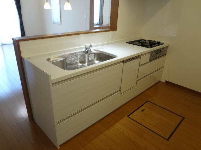 Kitchen. A clean white kitchen Indoor (July 2013) Shooting