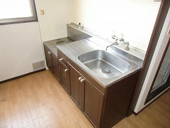 Kitchen. Gas stove Sink also spacious!