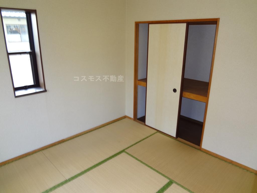 Other room space. Japanese-style room 6 tatami