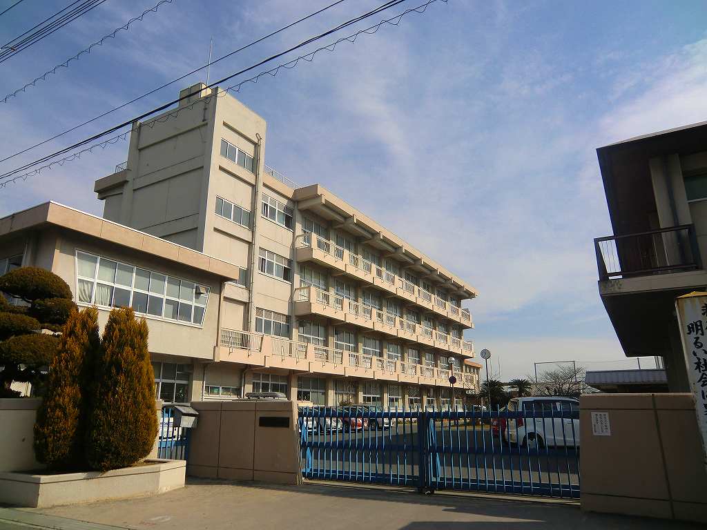 Junior high school. Fukuhama 1700m until junior high school (junior high school)