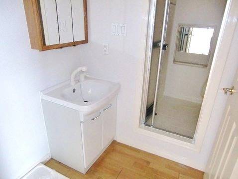 Washroom. With separate wash basin! !
