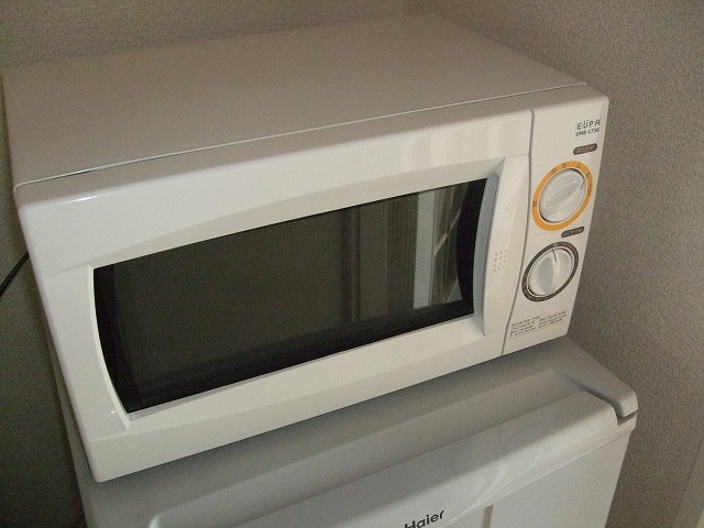 Other Equipment. microwave ・ It comes with a refrigerator! 