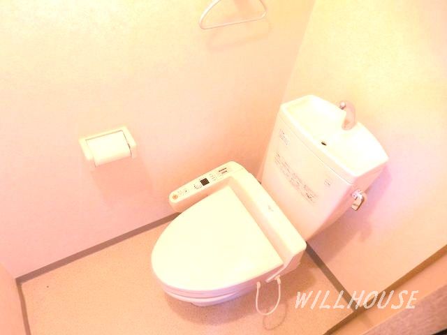 Toilet. Bidet ☆