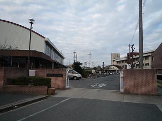 Primary school. 1063m to Okayama City Yoshiaki elementary school (elementary school)